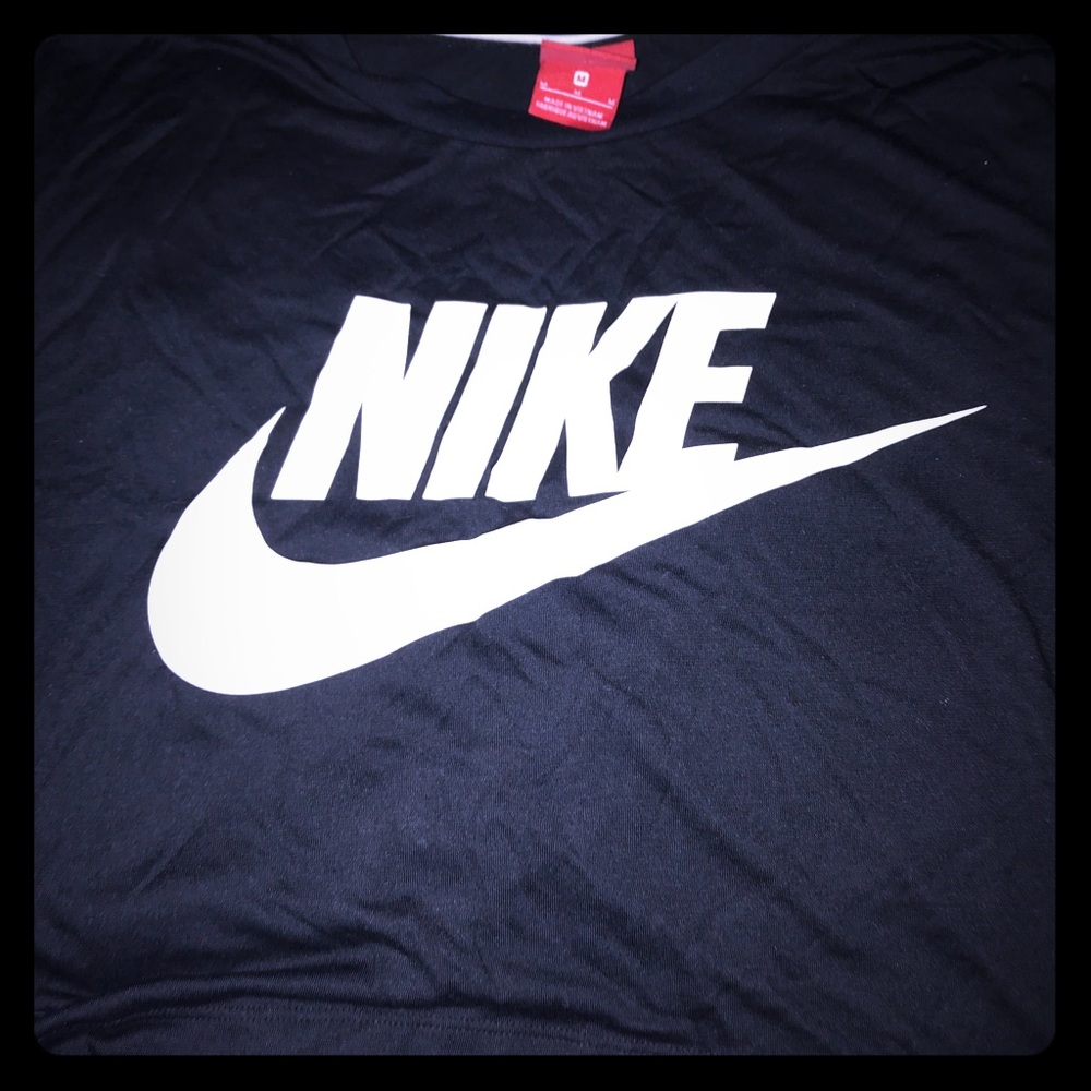 NWOT Nike top 😍